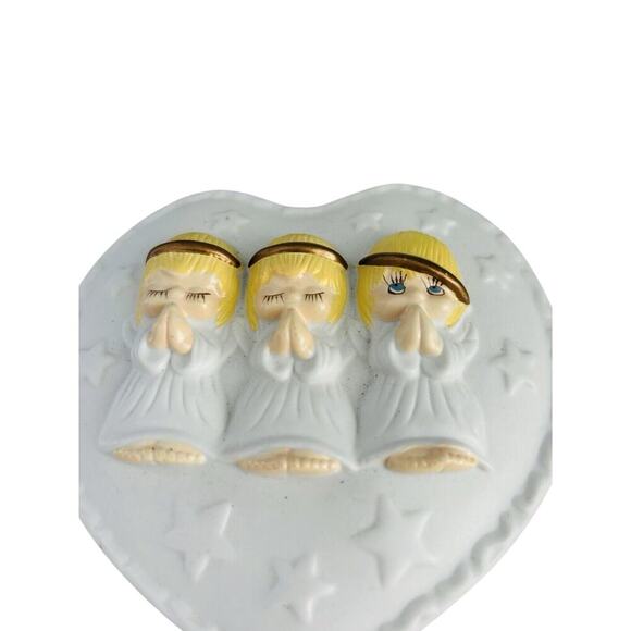 Vintage Hallmark 3D Three Little Angels Heart Shaped Ceramic Trinket Box Lidded - Picture 6 of 13